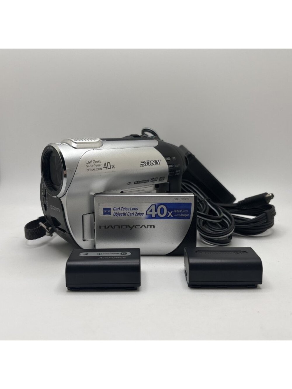 Sony Handycam DCR-DVD108 40x Optical Zoom w/ Cords And Batteries READ